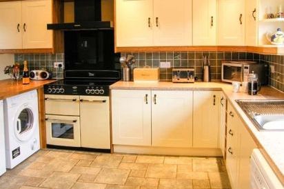Trooper's Dog-Friendly Cottage 7
