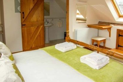 Trooper's Dog-Friendly Cottage 19