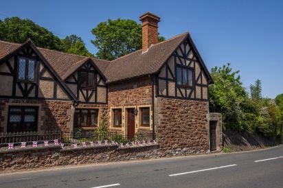 Dunster Character Cottage, No. 2 23