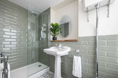 Ty Glas Beach House 8