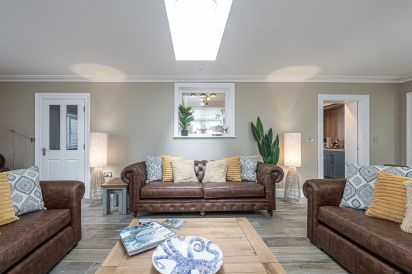 Ty Glas Beach House 29