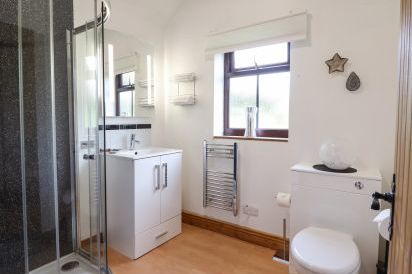 Ty Newydd 28