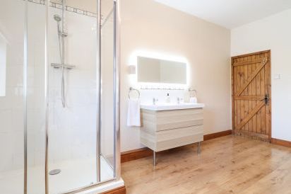 Ty Newydd 50