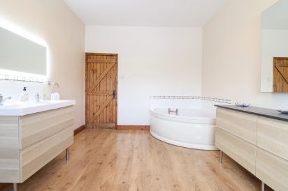 Ty Newydd 51