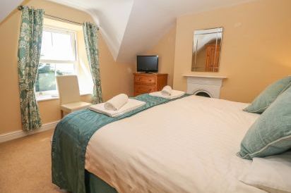 Tyddyn Goronwy Beach Cottage, Talybont, North Wales  21