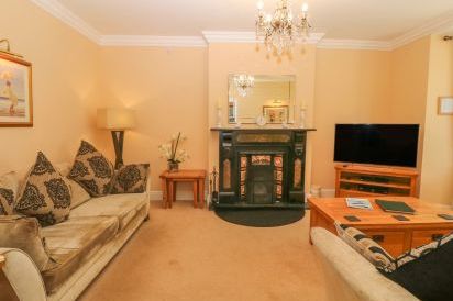 Tyddyn Goronwy Beach Cottage, Talybont, North Wales  6