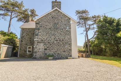 Tyddyn Goronwy Beach Cottage, Talybont, North Wales  47