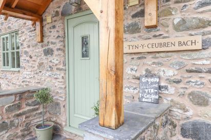 Tyn Y Ceubren Bach at Evelyns Retreat 5