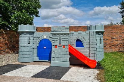 Williams Hayloft - 5 Star with Swimming Pool & Toddler Area 10