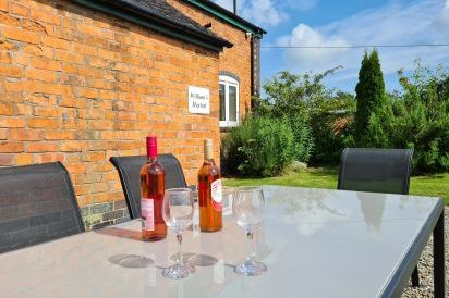 Williams Hayloft - 5 Star with Swimming Pool & Toddler Area 8
