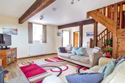 Williams Hayloft - 5 Star with Swimming Pool & Toddler Area 22