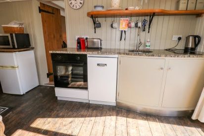 Woodmancote Holiday Lodge 10
