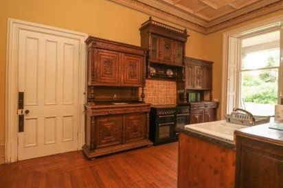 Woodside House 8