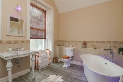 Woodside House 23