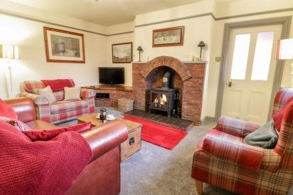 Wychwood Pet-Friendly Cottage, North York Moors & Coast  2
