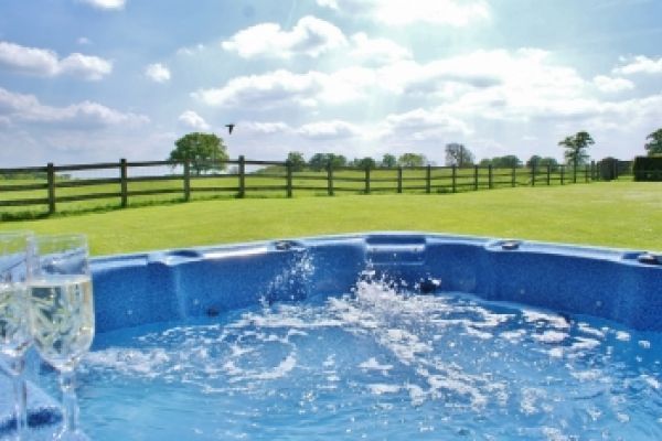 The Cotswold Luxury Manor Grange with Hot Tub & Games Barn 1