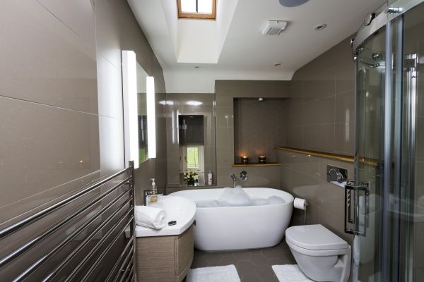 one of 4 bathrooms in this luxurious Herefordshire holiday home