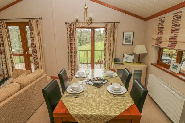 Beeches Holiday Lodge, Wales 9