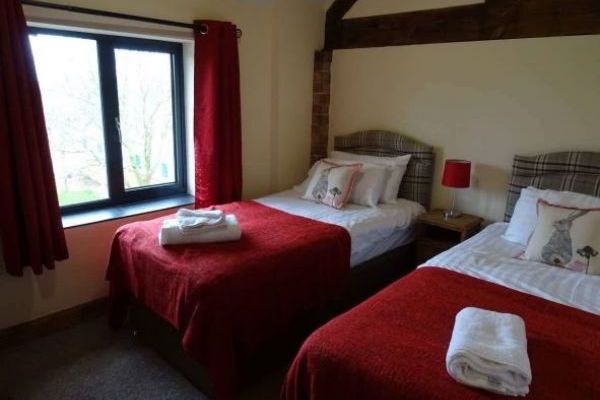 Buttercups Haybarn - 5 Star With Swimming Pool, Sports Area 21