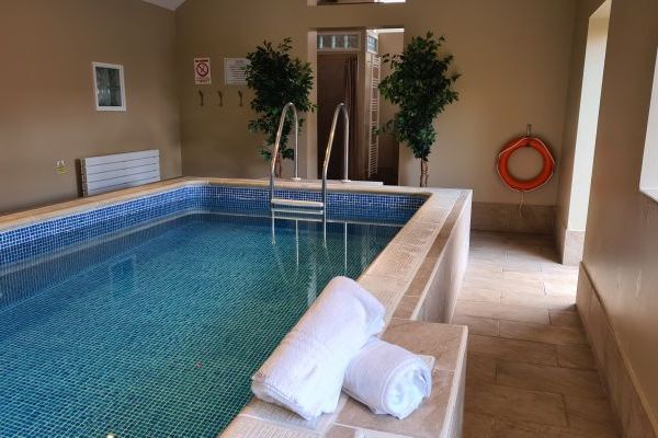 Williams Hayloft - 5 Star with Swimming Pool & Toddler Area 10