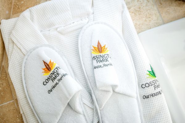 Cossington Park bathrobes & slippers