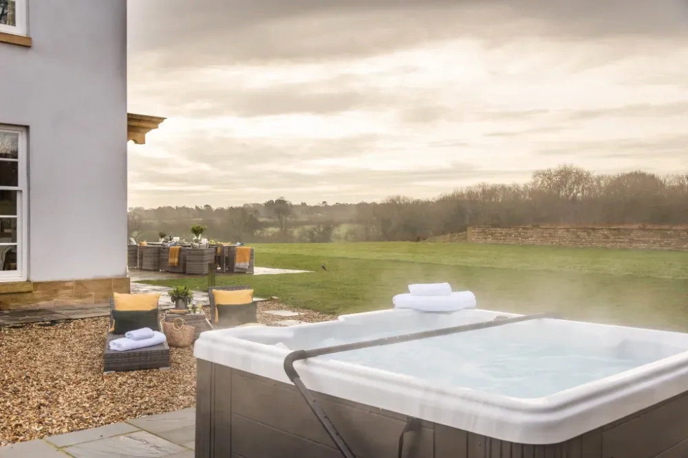 Large Luxury Holiday Rentals With A Hot Tub For Relaxing Group Holidays 